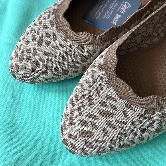 Brand New Skechers Cleo 2.0 Uninhibited Slip-On Casual Ballet Flats Mocha - Picture 7 of 16